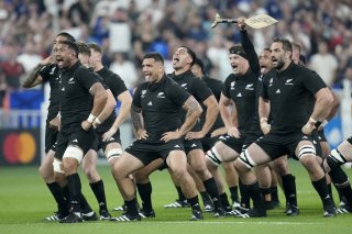 La Nouvelle Zélande et son célèbre haka lors du match d'ouverture perdu contre la France